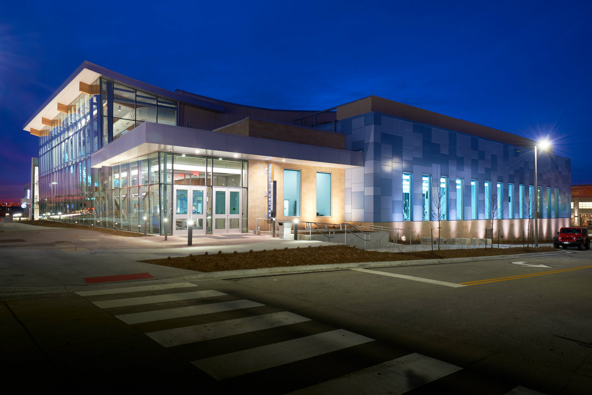 Shawnee Mission School District Aquatic CenterArchitect: ACI BolandAquatic Designer/Consultant: Counsilman-Hunsaker